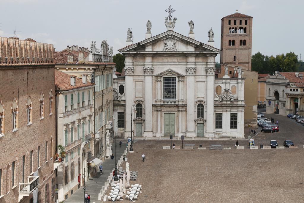 Residenza Accademia Hotell Mantova Exteriör bild