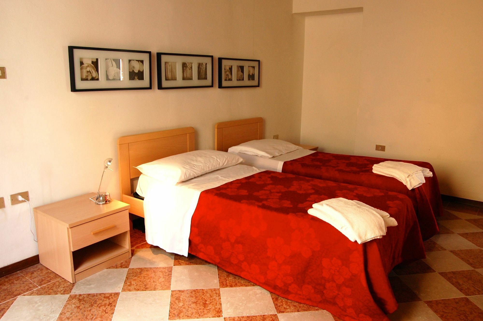 Residenza Accademia Hotell Mantova Exteriör bild